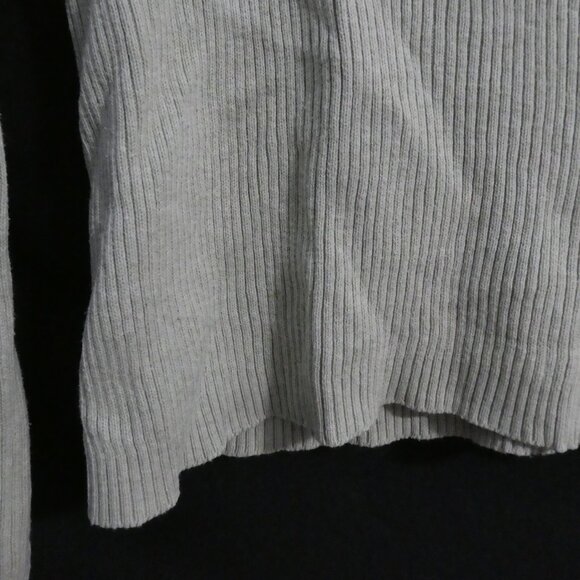GAP | medium | Light Green Ribbed Turtleneck Sweater - Picture 7 of 15